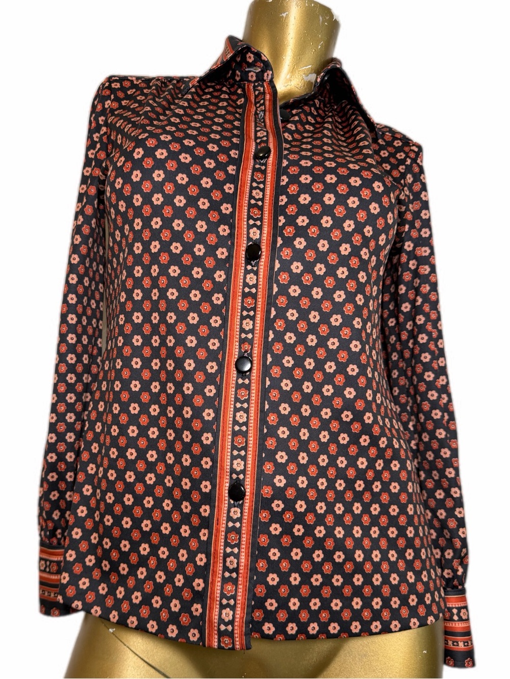 Custom Vintage 1970s Mini Orange Flowers Print Dagger Collar button-down| S/M
